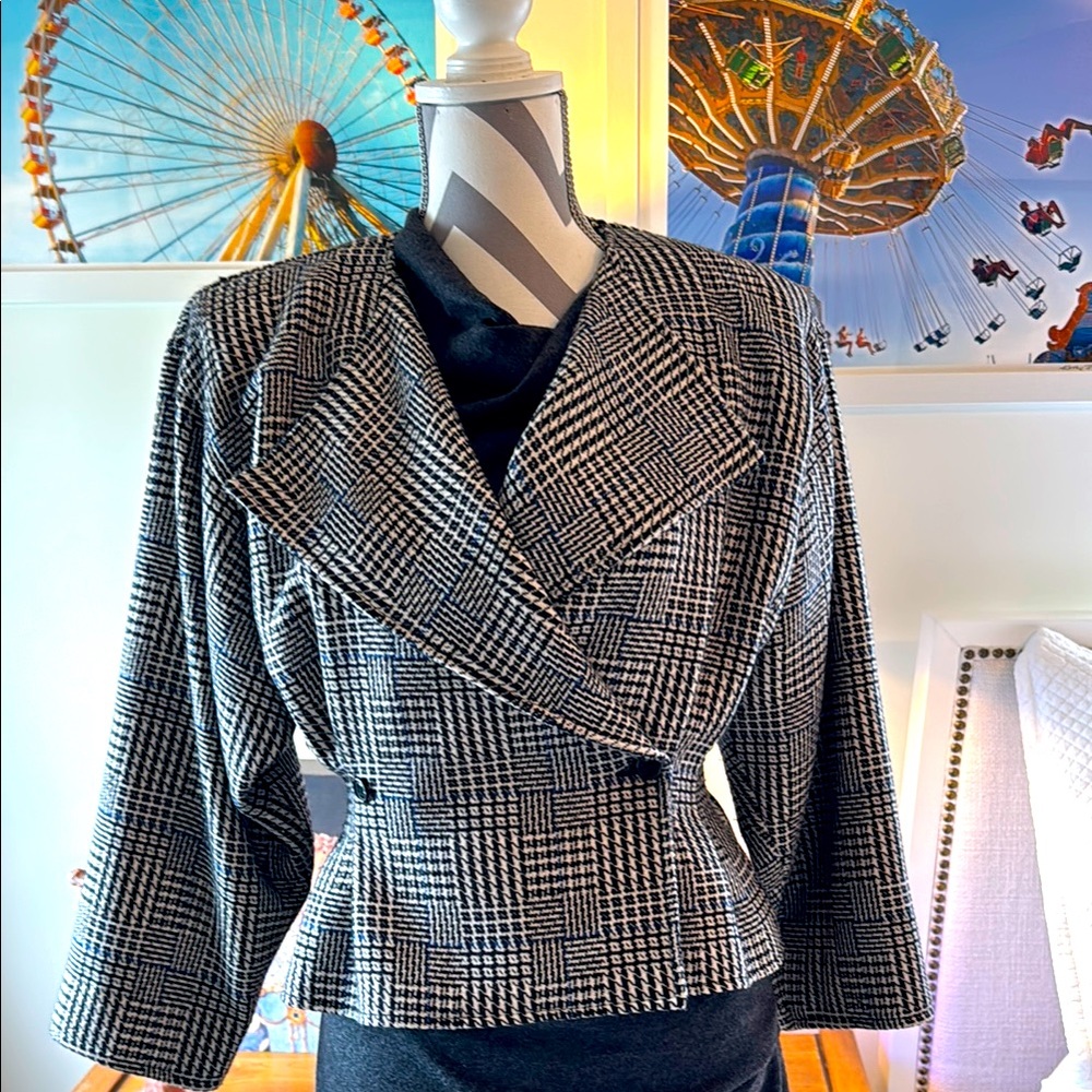 Emanuel Ungaro Black and White Houndstooth Blazer